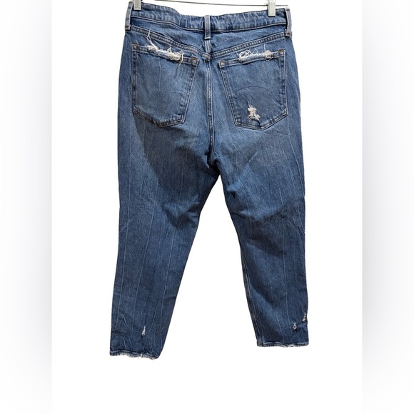 Abercrombie & Fitch Curve Love High Rise Mom
Jeans Medium Wash Distressed - Picture 6 of 8